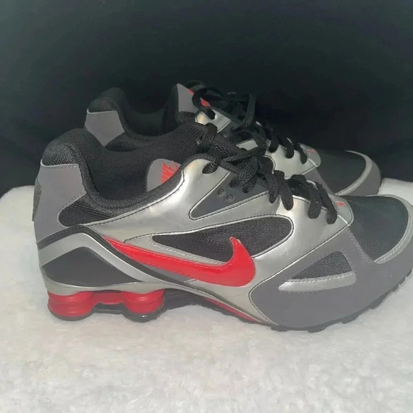 Nike Shox Silver Red Men's Size 10 - Picture 2 of 7
